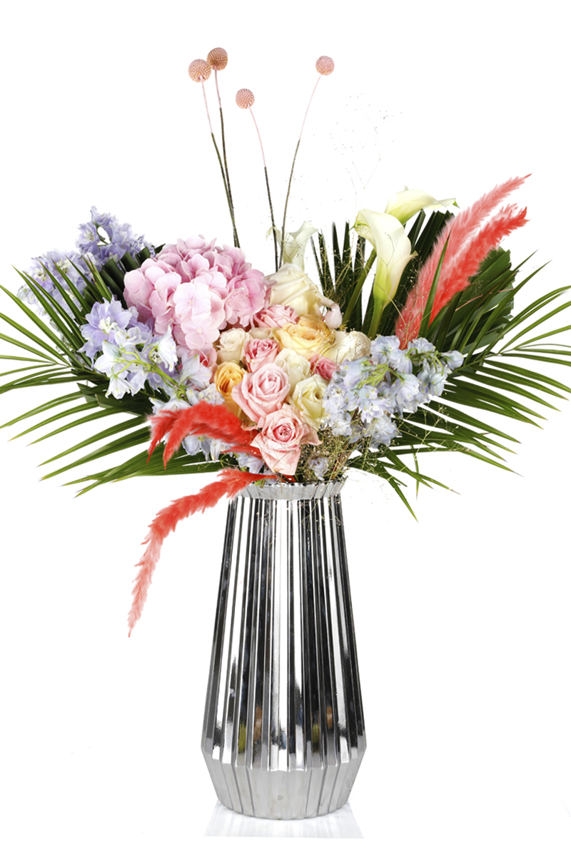 Luxury Arrangement & Wonder of Soft Flowers