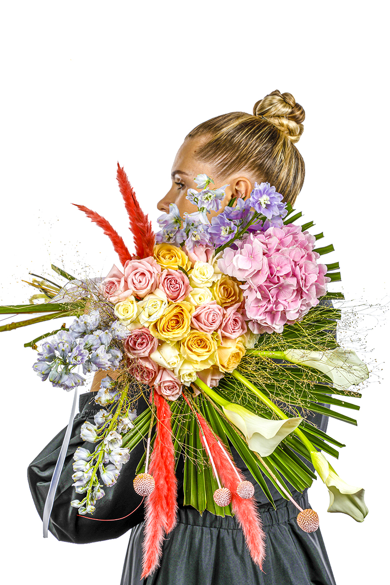 Deluxe Bouquet & Soft Colors Marvel