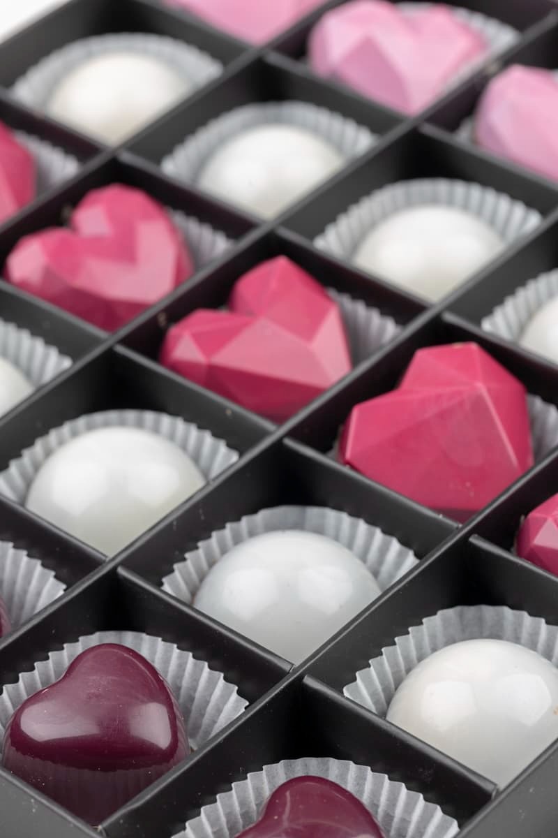 25'li Karışık Dolgulu Belçika Çikolatası Love Box