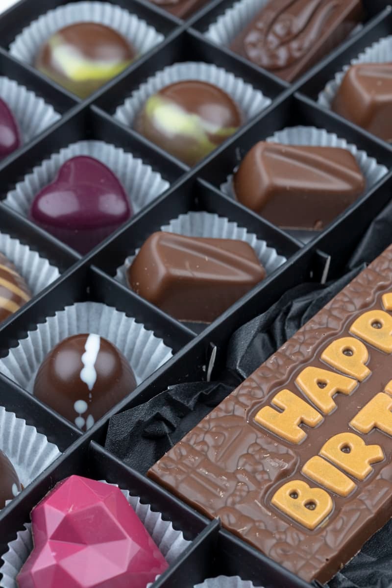 Karışık Dolgu & Happy Birthday Belçika Çikolatası