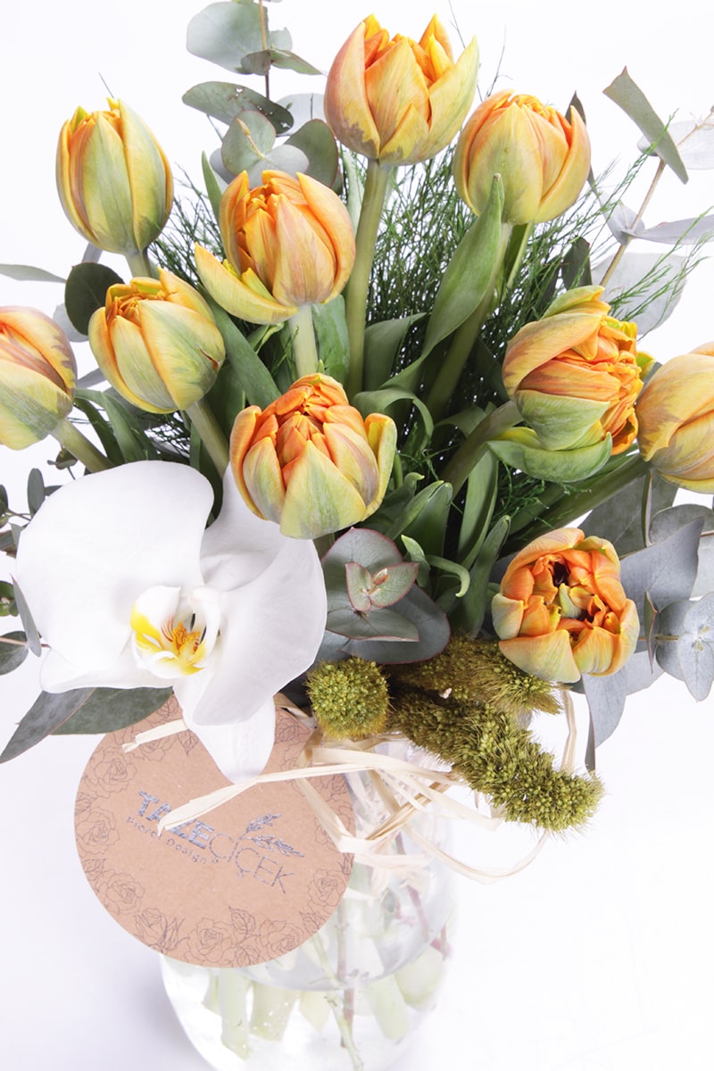 Turuncu Lale & Orkide Vazoda Çiçek