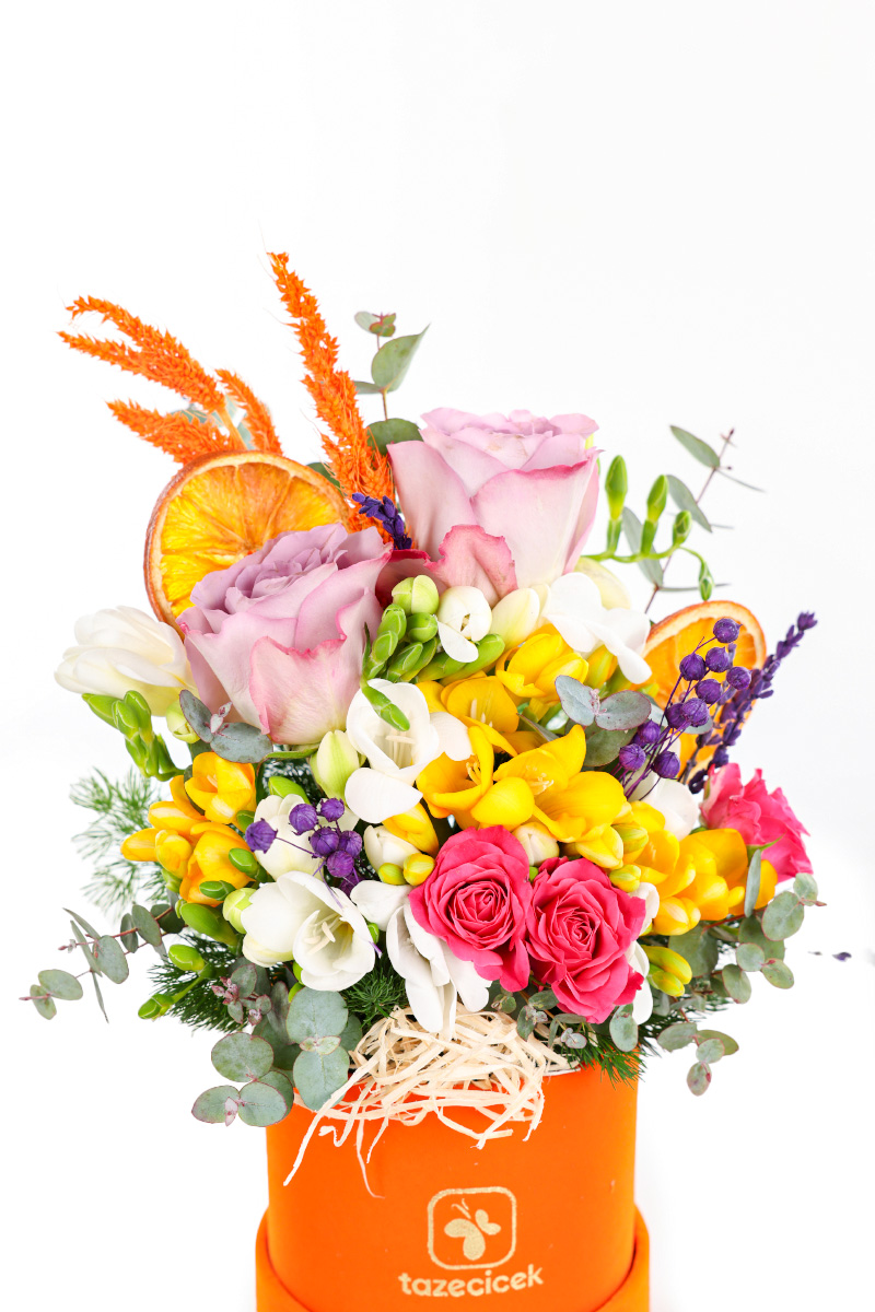 Lavish Petals Karışık Aranjman