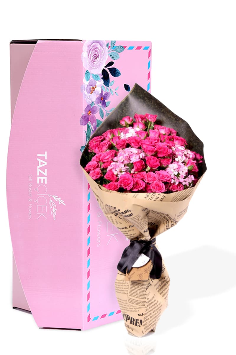 Nostalgia Pink Rose Bouquet in Box