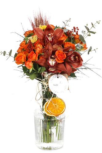 Beautiful Orange Roses & Spidyum orkideler