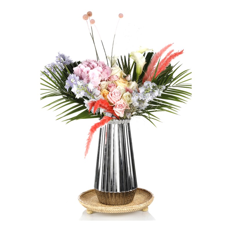Luxury Arrangement & Wonder of Soft Flowers