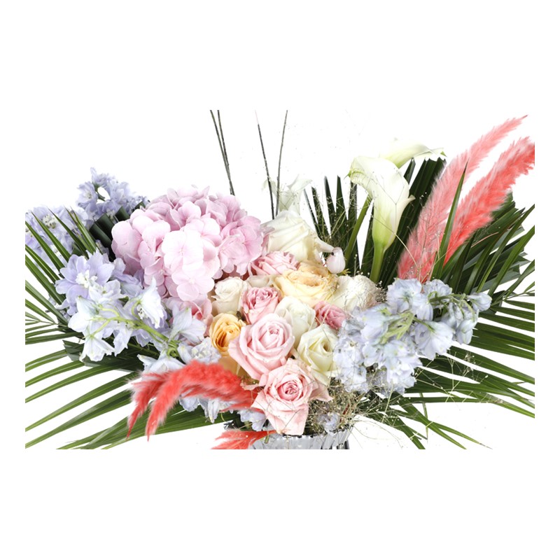 Luxury Arrangement & Wonder of Soft Flowers