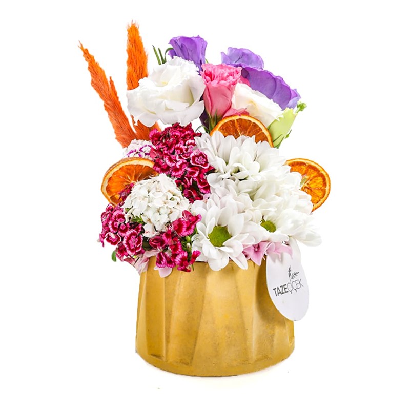 Daisies and Lisianthus