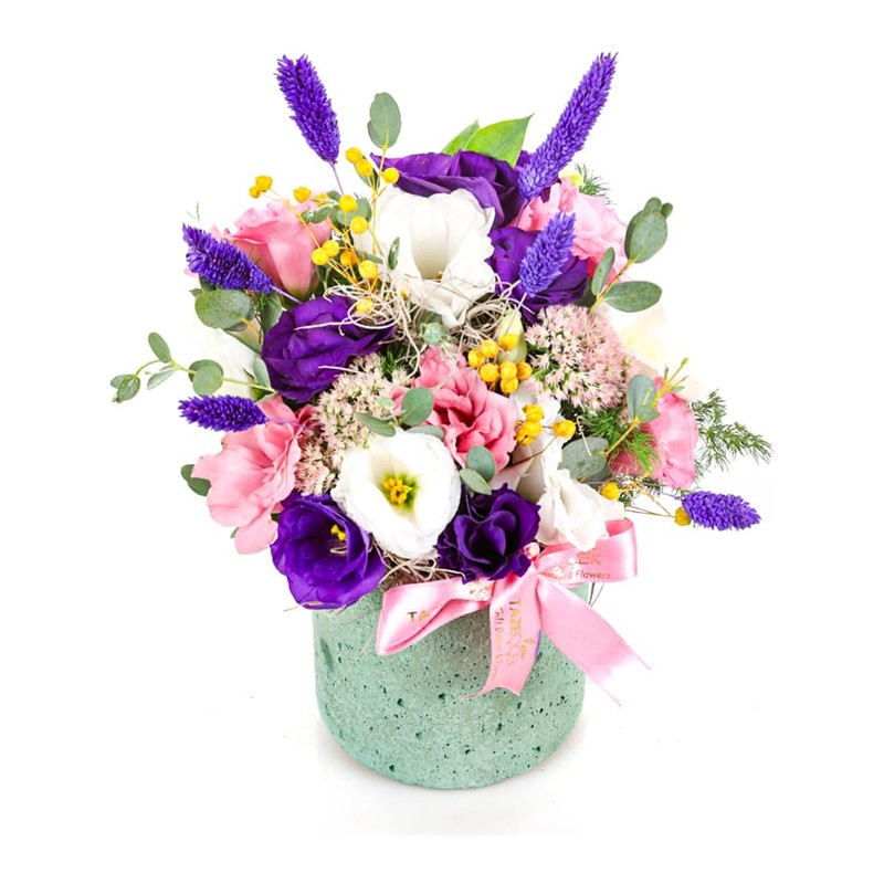 Naive Flower Arrangement