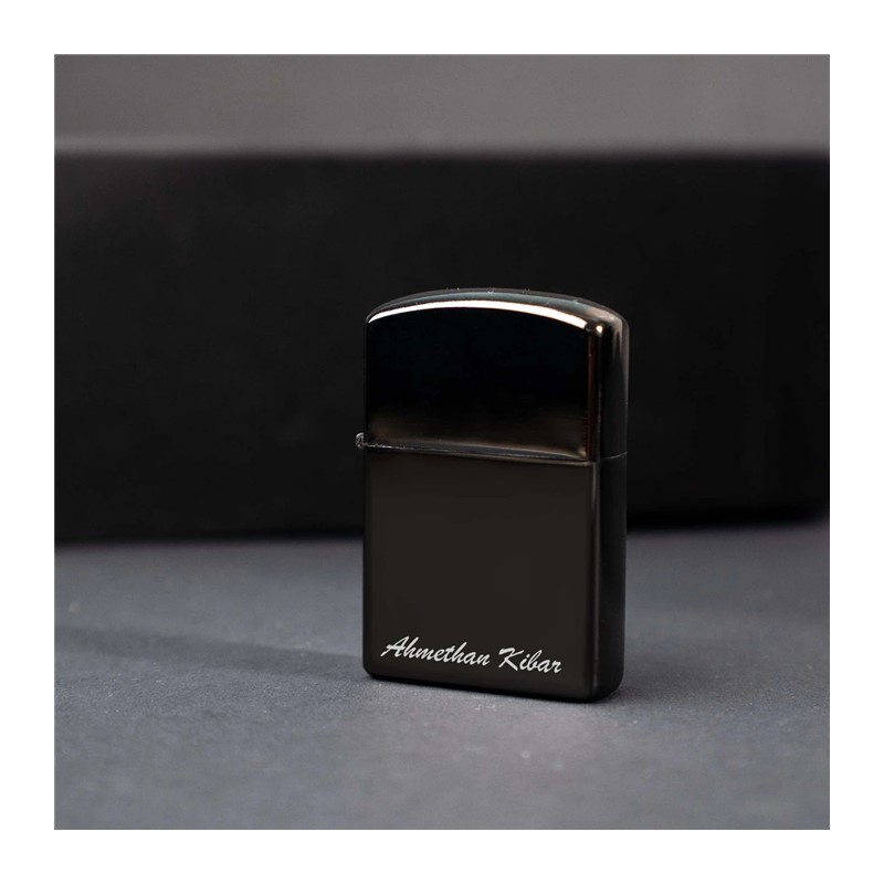Kişiye Özel İsim Baskılı Siyah Zippo Çakmak