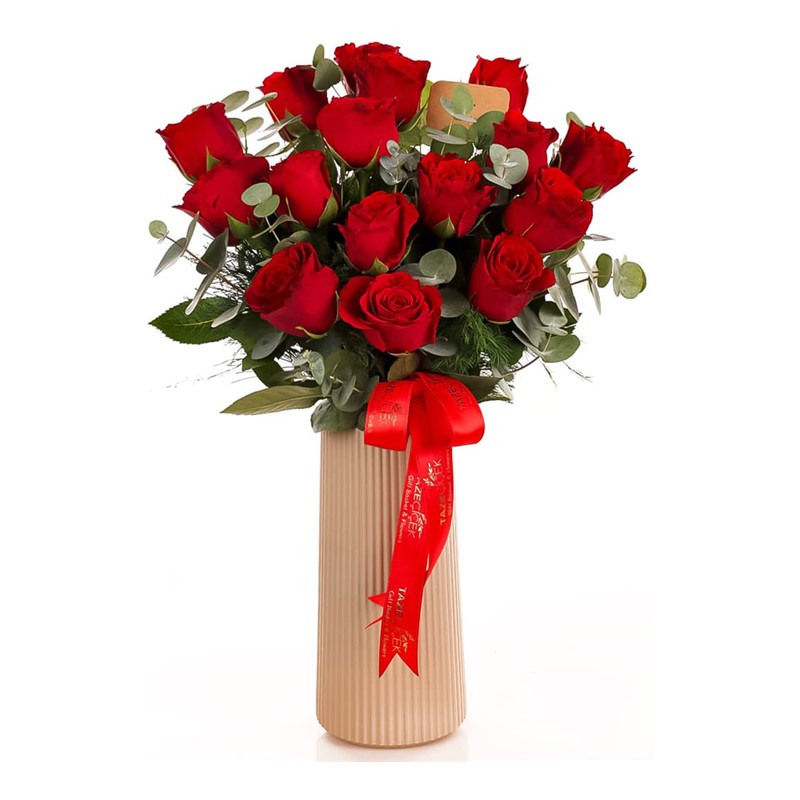 The Heart’s Full Bloom 15 Kırmızı Gül