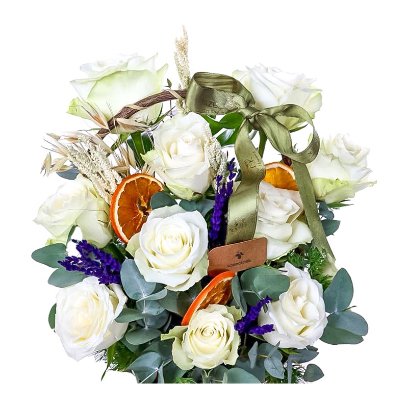 White Meets 11 Beyaz Gül Sepeti