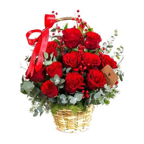 Crimson Dreams 11 Kırmızı Gül Sepeti