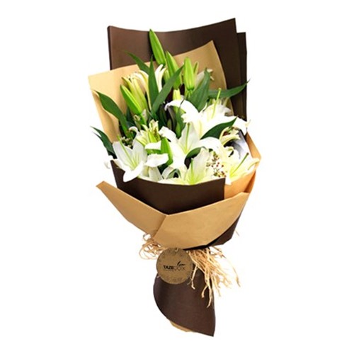 White Lilyum Çiçek Buketi