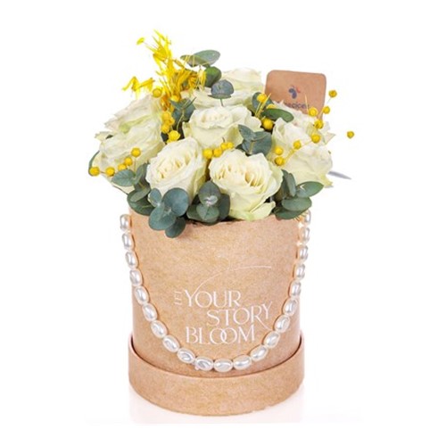 White Whisper Kutuda Beyaz Güller